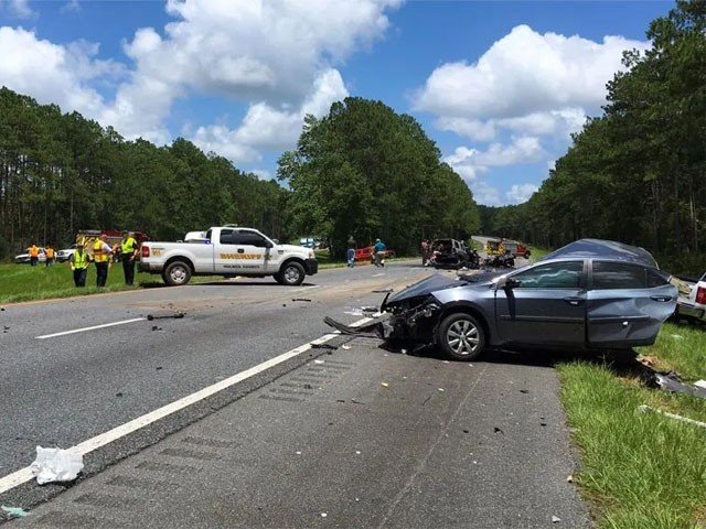 امریکا میں ہولناک ٹریفک حادثہ، 9 بچوں سمیت 10 افراد ہلاک