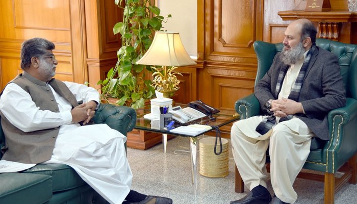 وزیراعلیٰ بلوچستان سے اختلافات، یار محمد رند وزارت سے مستعفی