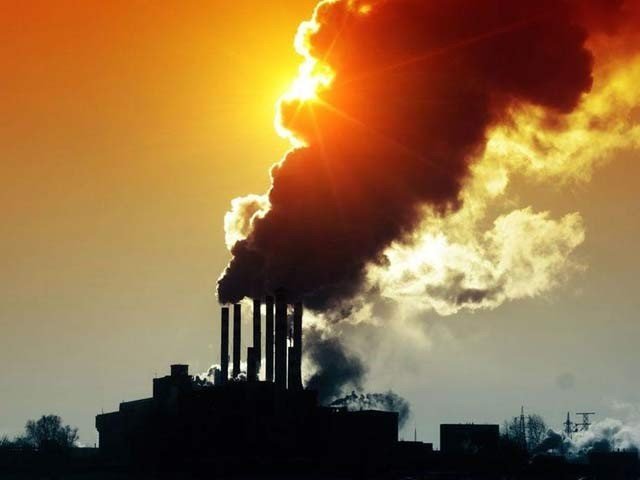 فضائی آلودگی… ماں کی کوکھ میں بچے کیلیے بھی خطرناک!