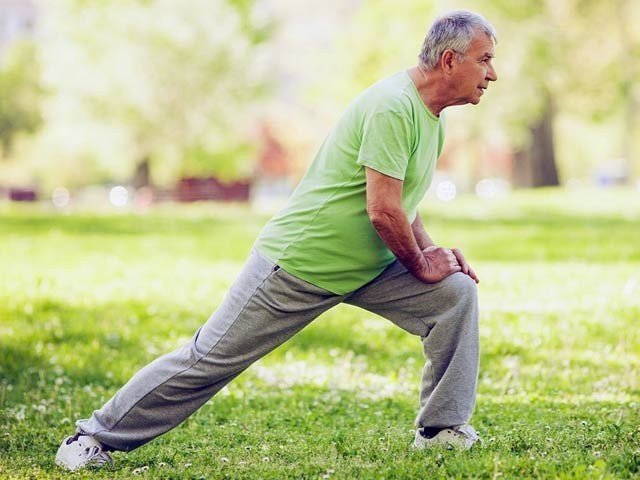 بلڈ پریشر کم کرنا چاہتے ہیں تو کھنچاؤ کی ورزش آزمائیں