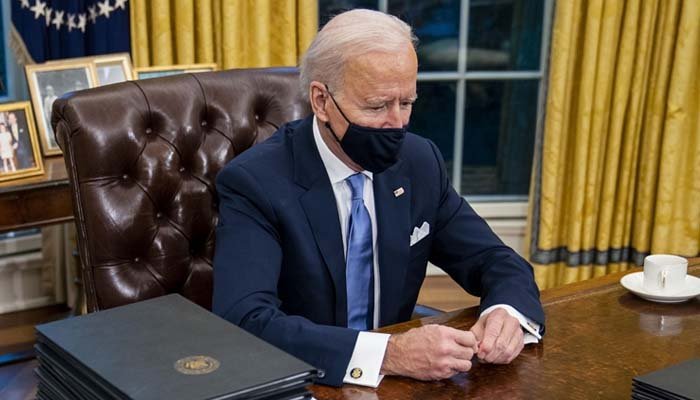 امریکی صدر نے نقل مکانی کرنیوالے افغان شہریوں کیلئے امداد کی منظوری دیدی