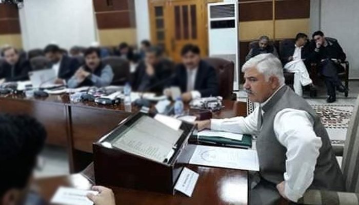 خیبرپختونخوا میں صوبائی وزیر اور ایک مشیر کو عہدے سے ہٹا دیا گیا