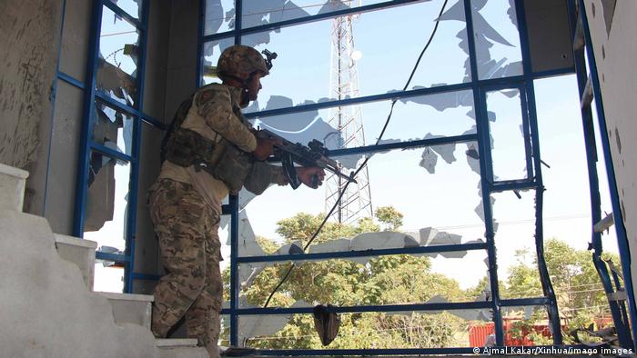 فضائی حملوں سے متعلق طالبان کی امریکا کو تنبیہ