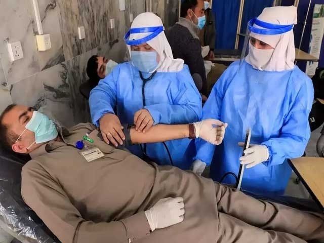 کورونا وبا؛ مزید 70افراد جاں بحق، مثبت کیسز کی شرح 6 فیصد سے زائد