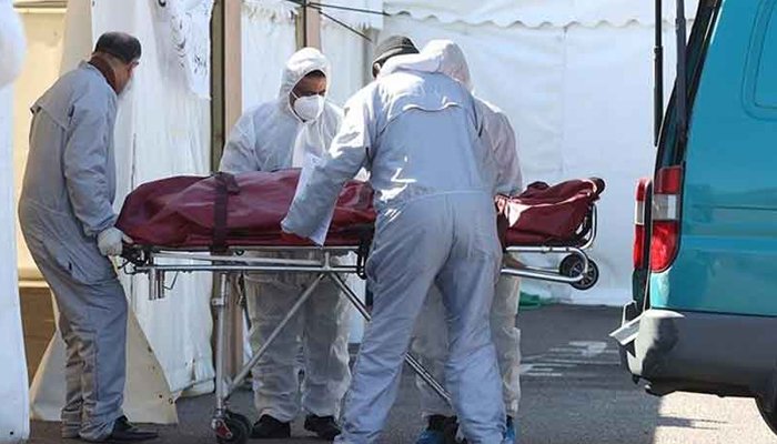 کورونا: ملک میں 2 جون کے بعد ایک روز میں سب سے زیادہ اموات