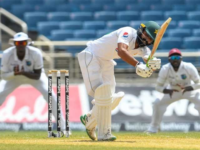 پاکستان نے پہلی اننگز 9 وکٹوں پر 302 رنز بنا کر ڈیکلیئر کر دی