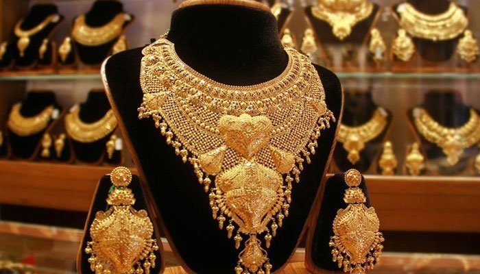 سونے کی فی تولہ قیمت کم ہو گئی