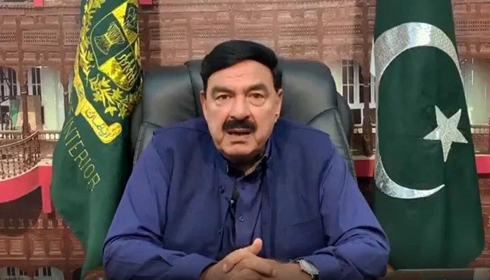 دشمن ملک کو اندر سے نقصان پہنچانا چاہتے ہیں: شیخ رشید
