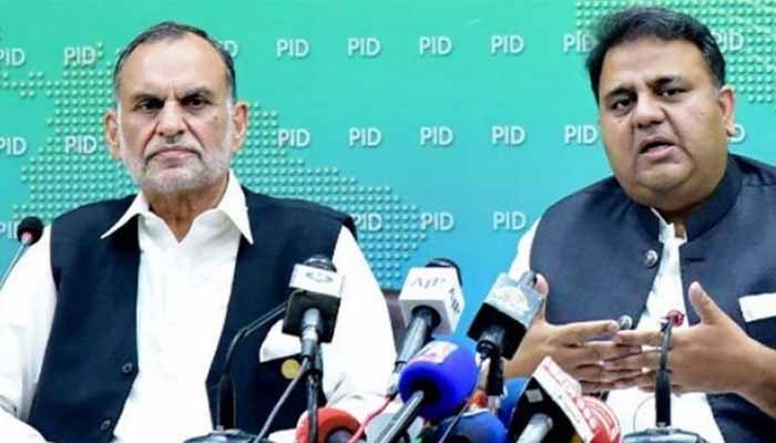 الیکشن کمیشن نے الزام تراشی پر فواد چوہدری اور اعظم سواتی کو نوٹس جاری کر دیے