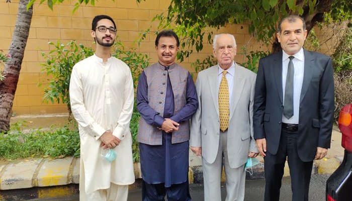 سابق وزیراعلیٰ سندھ غوث علی شاہ پی ٹی آئی میں شامل