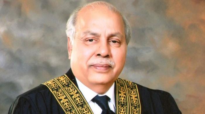 چیف جسٹس سرکاری ملازمتوں میں اقلیتوں کی 30 ہزار خالی نشستوں پر برہم