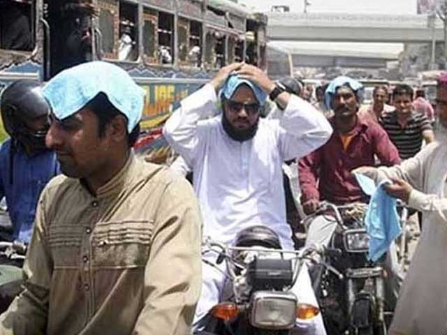 کراچی سے ہیٹ ویو کا خاتمہ، گرمی کی شدت برقرار، سمندری ہوائیں بند