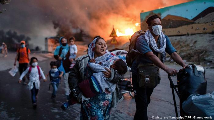 موریا کیمپ: آگ لگنے کے ایک سال بعد بھی مہاجرین مشکلات کا شکار