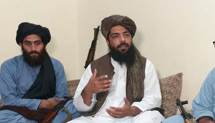 افغان خواتین کو مردوں کے ساتھ کام کرنے کی اجازت نہیں ہونی چاہیے: طالبان رہنما