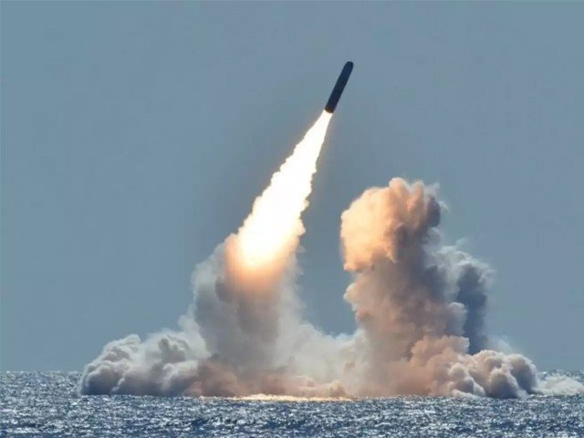 شمالی کوریا کا آبدوز سے فائر کیے جانے والے بیلسٹک میزائل کا تجربہ