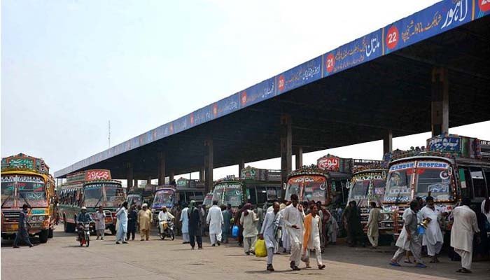 حکومت پابندی کے باوجود بس اڈوں پر ویکسین سرٹیفکیٹ کی جانچ شروع نہ ہو سکی