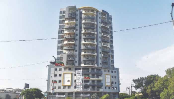 کراچی: نسلہ ٹاور کو خالی کرنے کی مہلت کا آخری روز، بلڈنگ سے سامان کی منتقلی جاری