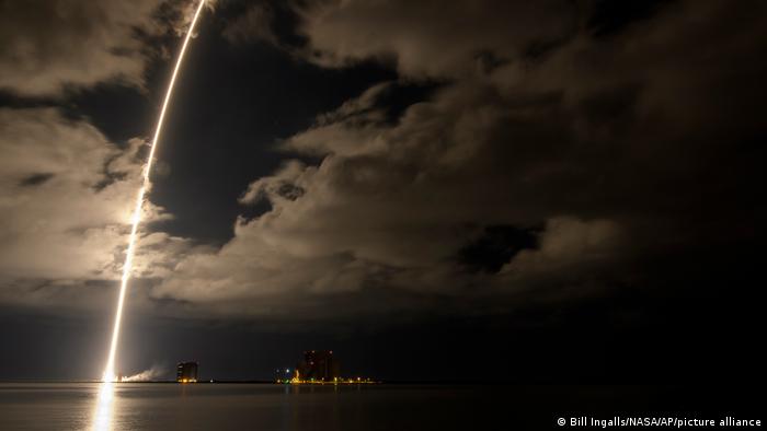 جیوپیٹر کے سیارچوں کی معلومات، ناسا کا خلائی جہاز روانہ