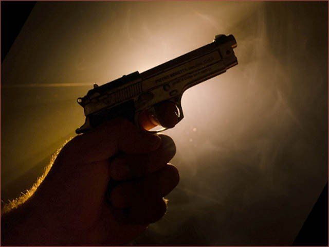 پشاور میں 2 گروپوں کے درمیان فائرنگ، 3 افراد جاں بحق