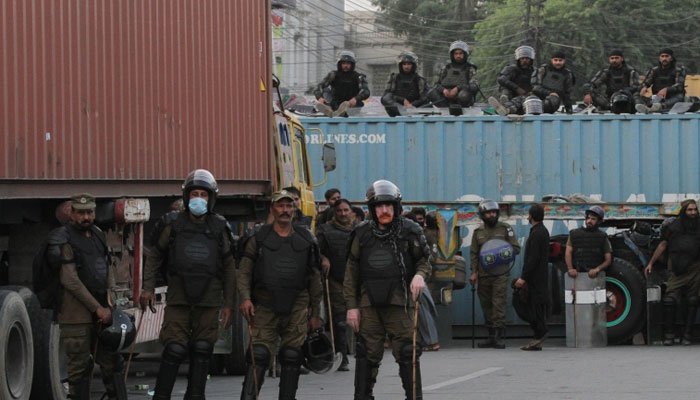 کالعدم تنظیم کا وزیر آباد میں پڑاؤ، راولپنڈی میں 11 روز سے سڑکیں بند