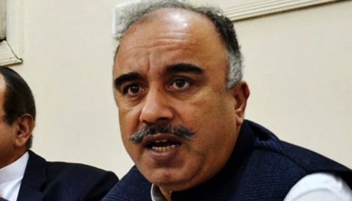 گورنر خیبرپختونخوا شاہ فرمان نے صوابدیدی فنڈ کی رقم واپس کردی