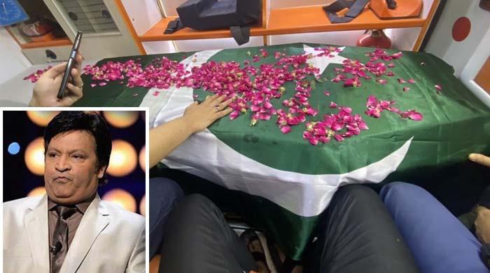 مزاح کا ایک عہد تمام، کامیڈی کنگ عمر شریف سپردخاک