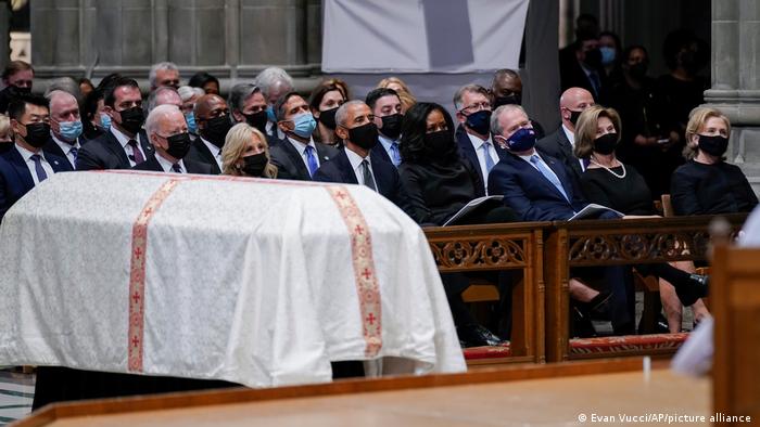 سابق امریکی وزیر خارجہ کولن پاول سپردِ خاک