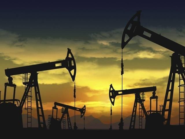 خام تیل کی عالمی قیمتیں کم ہو کر 82.87 ڈالر بیرل ہوگئیں