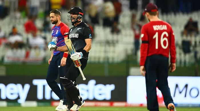 ورلڈ کپ: مچل کی شاندار بیٹنگ نے انگلینڈ کو کچل دیا، نیوزی لینڈ فائنل کھیلے گا