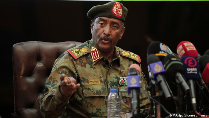 سوڈان بحران:  فوج نے چار وزراء کو رہا کر دیا