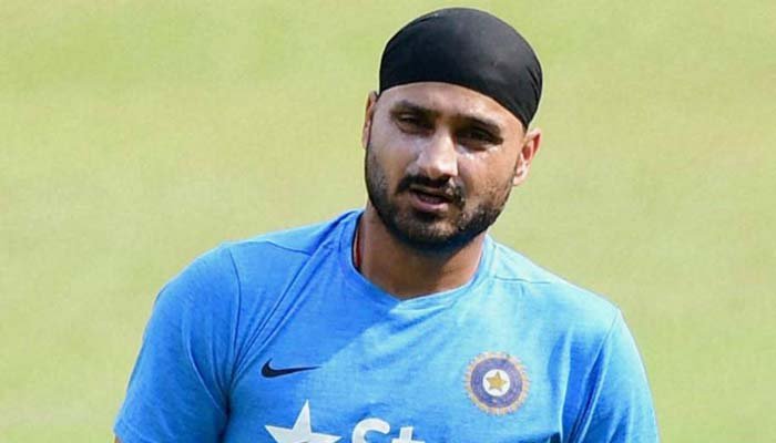 ہربھجن سنگھ نے اپنا غصہ پاکستانی شائقین پر نکال دیا