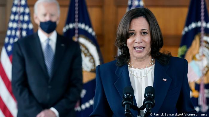 کمالا ہیرس پچاسی منٹ کے لیے امریکا کی پہلی قائم مقام خاتون صدر بنیں