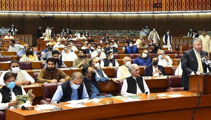 حکومت نے آئی ایم ایف شرائط کے تحت منی بجٹ لانے کا فیصلہ کرلیا