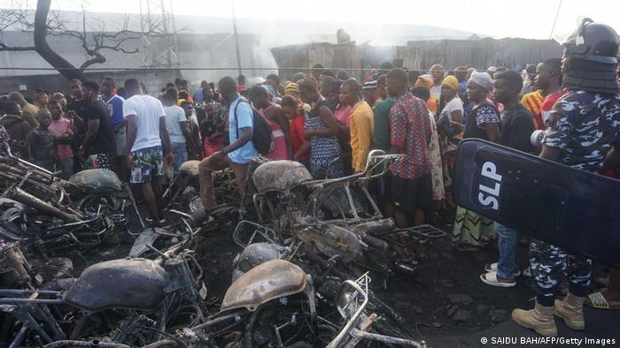 سیرا لیون میں آئل ٹینکر حادثہ، کم از کم 100 افراد ہلاک