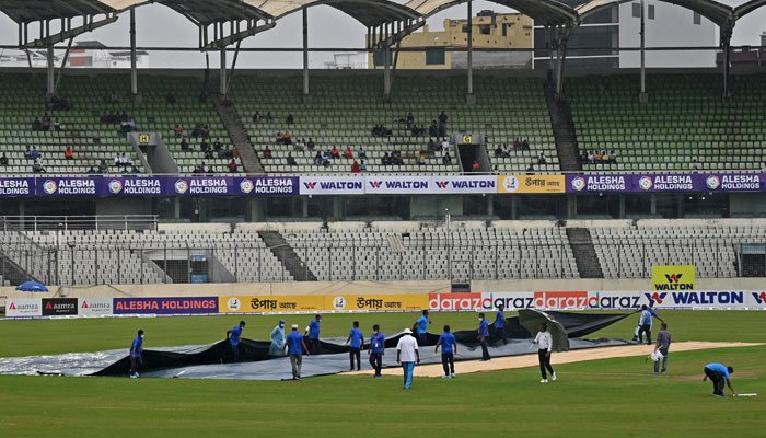 ڈھاکا ٹیسٹ کا دوسرا دن: بارش کے سبب کھیل تاخیر کا شکار