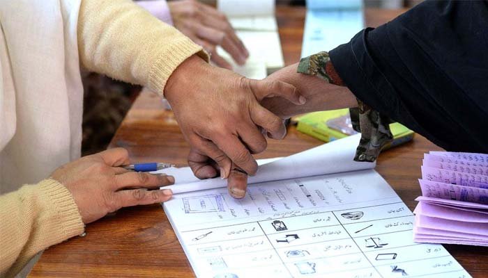 مردان میں اے این پی اور کوہاٹ میں جے یو آئی (ف) کے امیدوار سٹی کونسل کے میئر منتخب