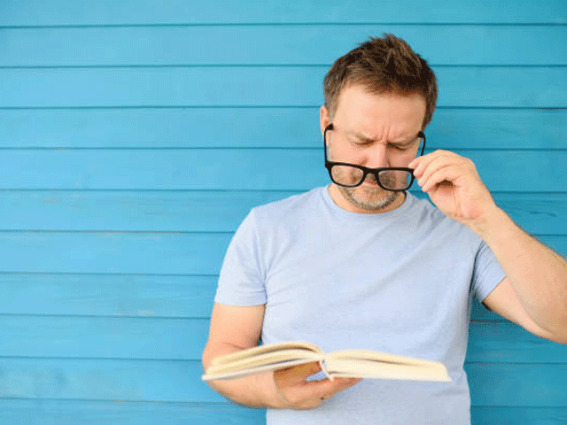 قریب کی نظر درست کرنے کیلیے دنیا کے پہلے آئی ڈراپس پیش کر دیئے گئے