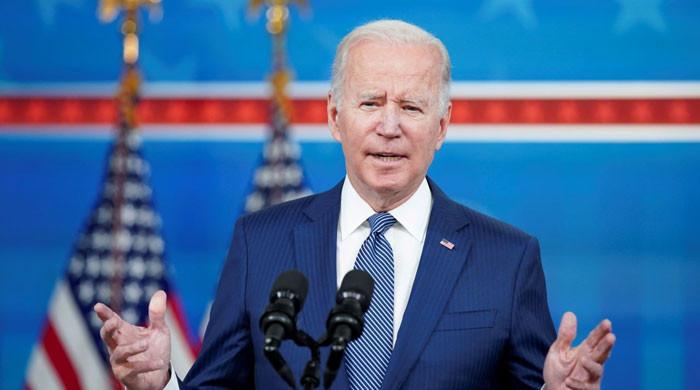 اومی کرون کے تیزی سے پھیلنے کا خدشہ، امریکی صدر کی تنبیہہ