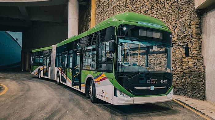 کراچی بی آر ٹی کا افتتاح، وزیراعظم کی سندھ سے ہیلتھ انشورنس کے کام میں تعاون کی اپیل