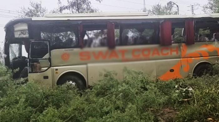 منڈی بہاءالدین: بے قابو بس شادی کی تقریب میں جانے والوں پر چڑھ گئی، 8 افراد جاں بحق