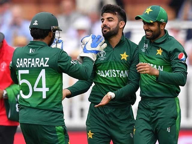 شاداب خان نے سرفراز احمد کو اپنا استاد قرار دیدیا