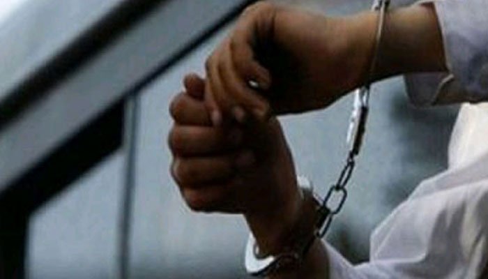 پشاور: دہشتگردی کے واقعات میں مطلوب کالعدم تنظیم کا اہم کمانڈر گرفتار