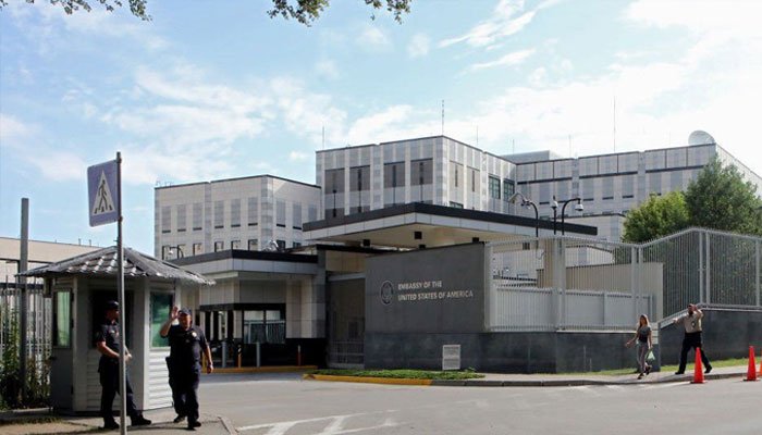 روس کے حملے کا خطرہ، امریکا نے یوکرین سے سفارتی عملے کو واپس بلا لیا