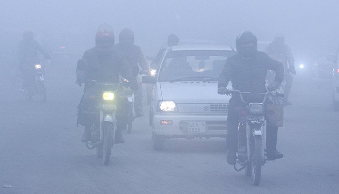 پنجاب کے میدانی علاقوں میں شدید دھند