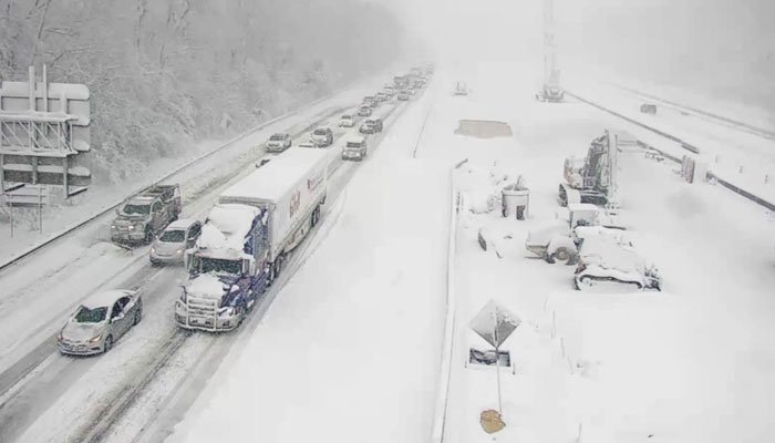 امریکا میں برفانی طوفان، کئی ریاستوں میں ایمرجنسی نافذ