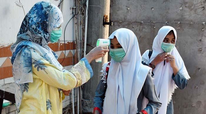 کورونا: ملک میں تعلیمی اداروں کی بندش سے متعلق فیصلہ آج ہو گا