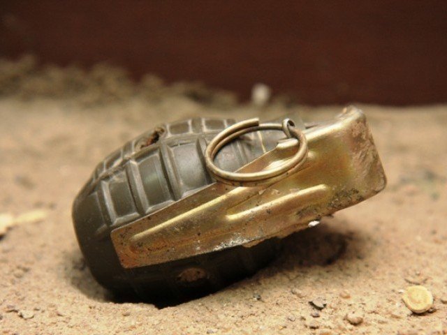 پشاور تھانہ پھندو پر دستی بموں سے حملہ، 3 اہلکار زخمی