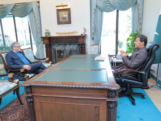 غیرملکی مہمان کو اس طرح بٹھانا بد تہذیبی اور تکبر ہے، مریم نواز