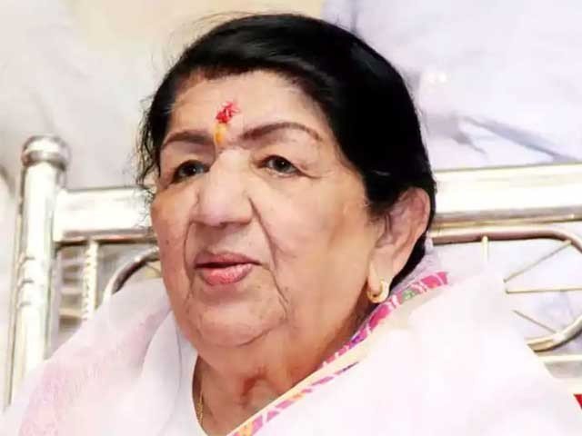 سُروں کی ملکہ لتا منگیشکر 92 برس کی عمر میں چل بسیں